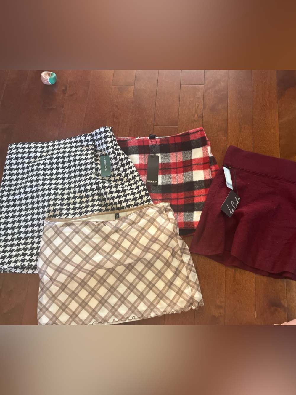 Women’s Skirt bundle size small/medium Aritzia, Simon’s, forever 21
